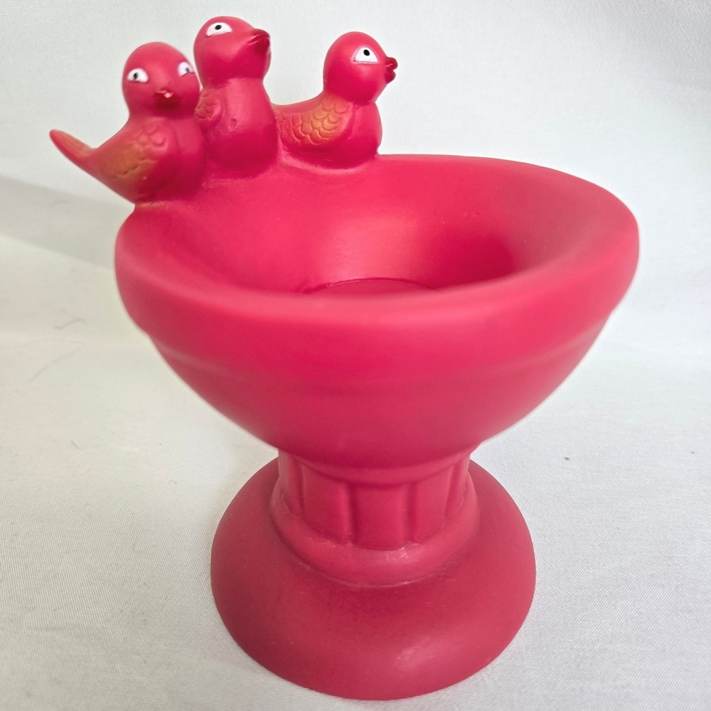 Plastic Bird Bath, 3 Perching Birds, Red, 4" Height